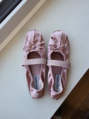 Steve Madden NWOT Pink Satin Ballet Flats